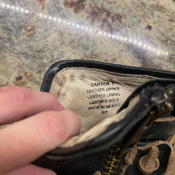 Freebird Carterr - referred to as black but definitely has a brown base - Picture 6 of 6